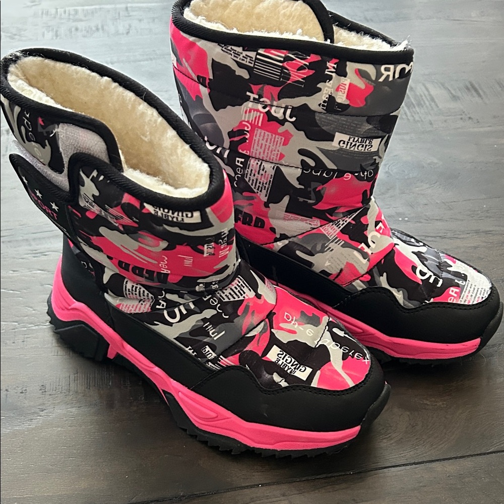 Pink and Black Camouflage Winter Boots